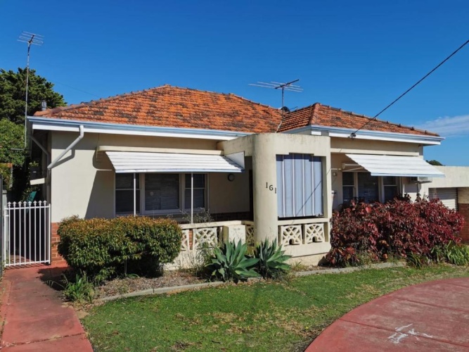 3 Bedrooms Cottage