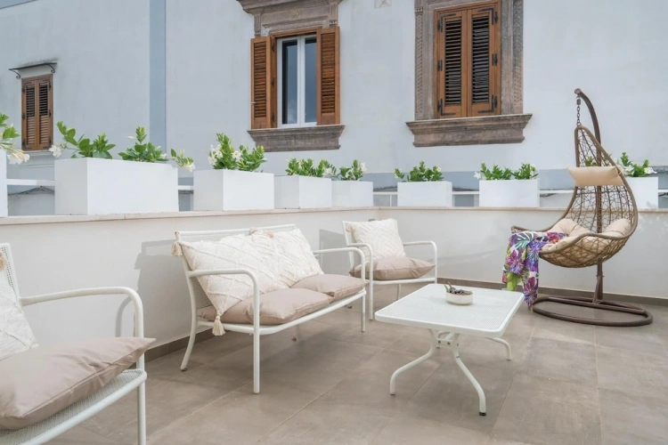 Standard room with balcony and with partial sea view