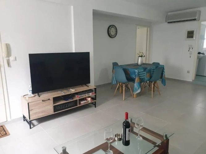 3 Bedrooms Apartment