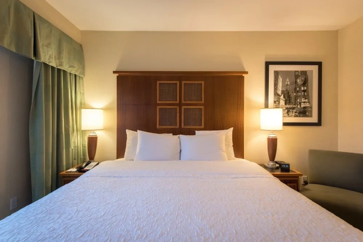 SoHo Double room with city view