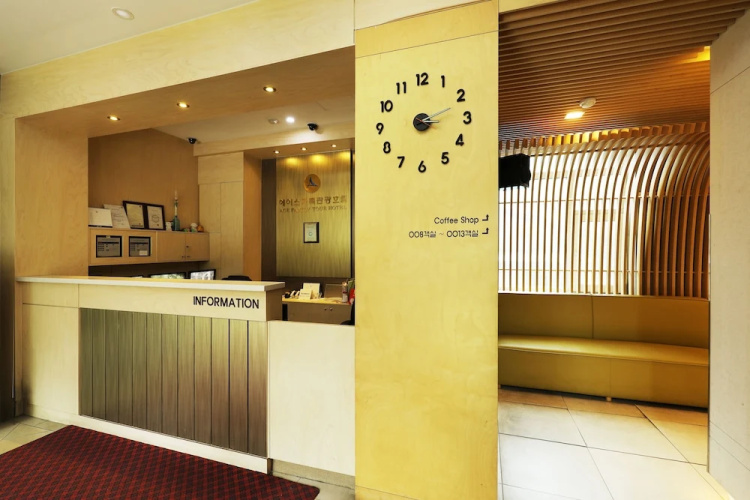 Ace Family Hotel