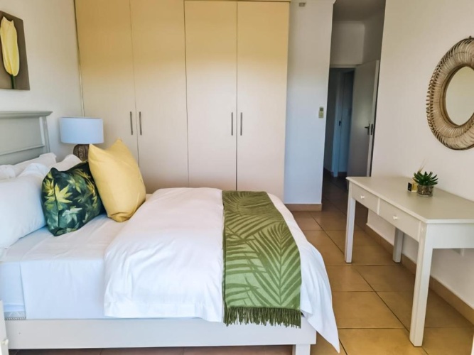 4 Bedrooms Cottage