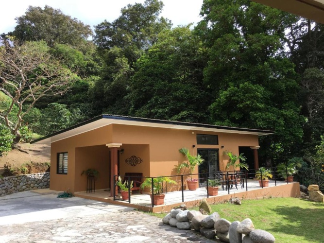 2 Bedrooms Villa