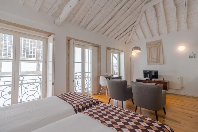 Central Porto With Comfort & Convenience