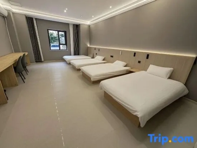 Deluxe Quadruple room