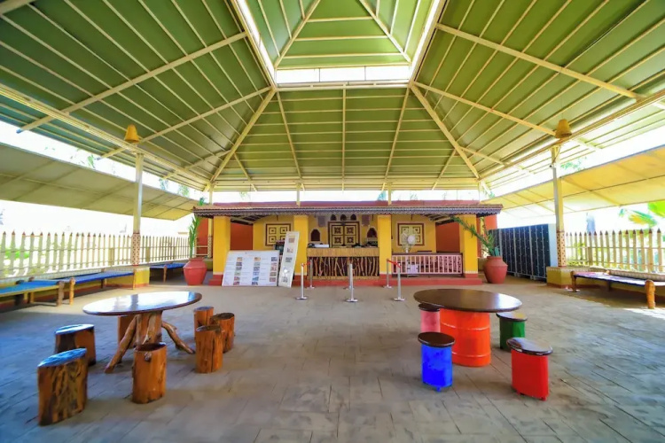 Monteria Village