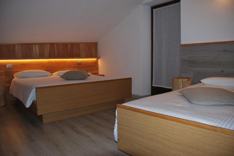 Standard Triple room with mountain view