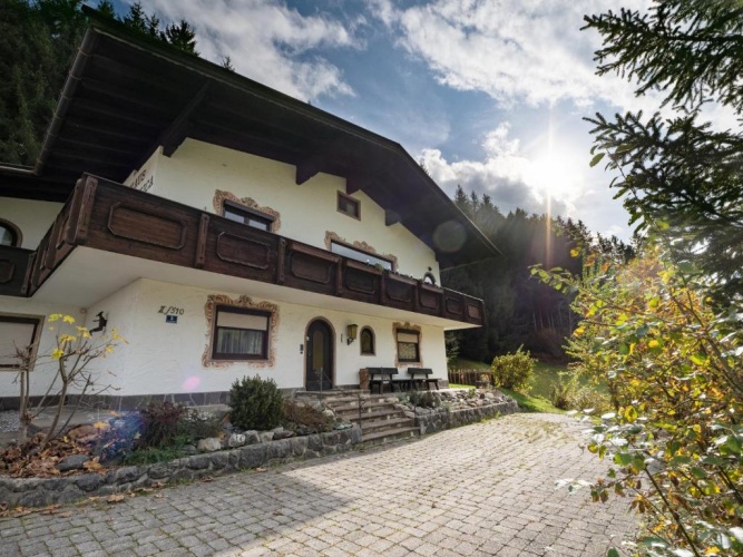 6 Bedrooms Cottage