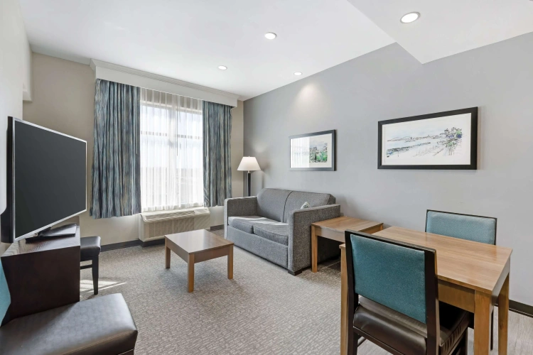 Quadruple Suite