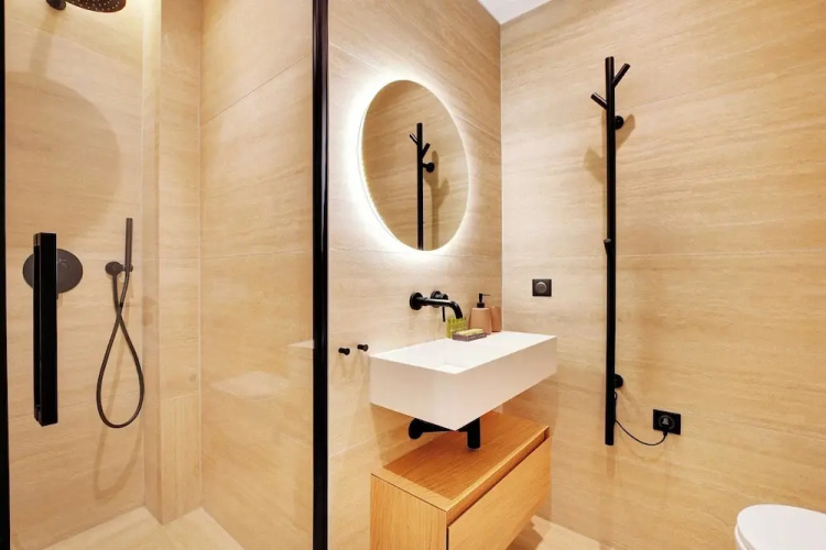 Authentic Apartment - 3br/6p - Moulin Rouge