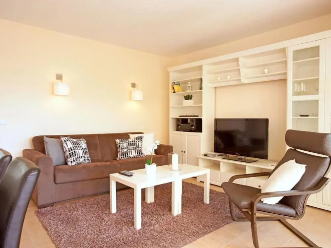 Belvilla by OYO Villa Costabellas