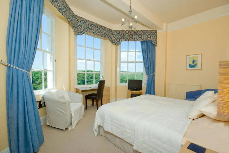 Commonwood Manor