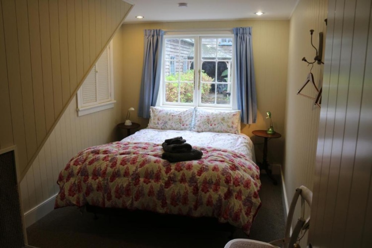 2 Bedrooms Cottage