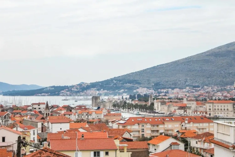 1 Bedroom Apartment with view