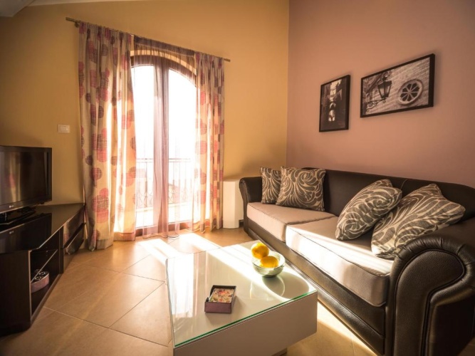 1 Bedroom Apartment with balcony and with sea view