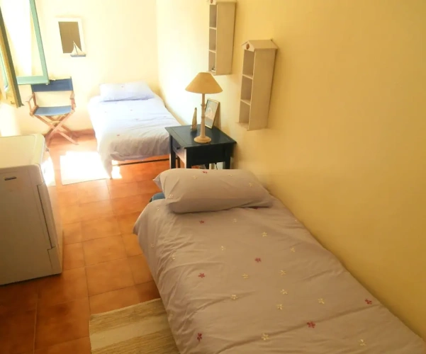 4 Bedrooms Villa