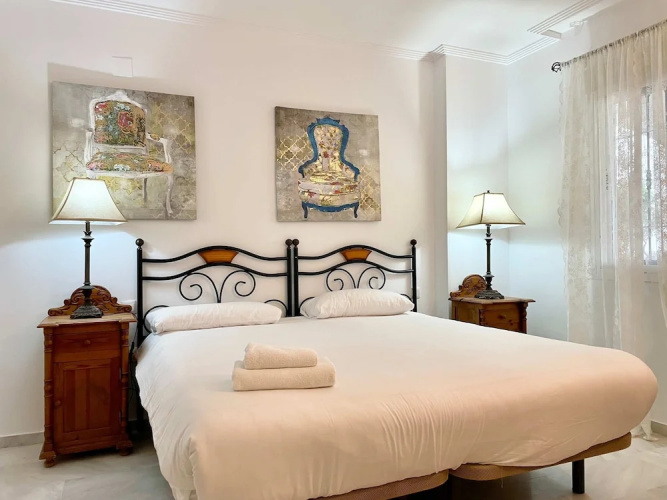 Easy Parking Poolside 2 Bedroom F-5