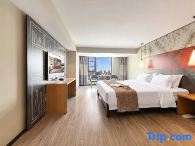 Standard Double room with city view