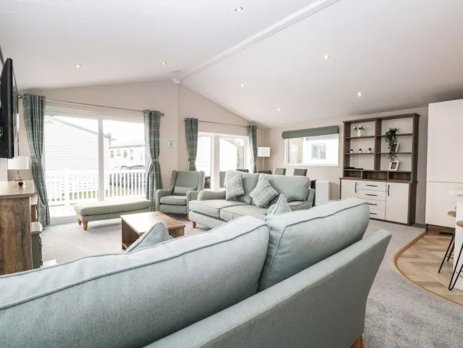 Broadland Sands Lodge