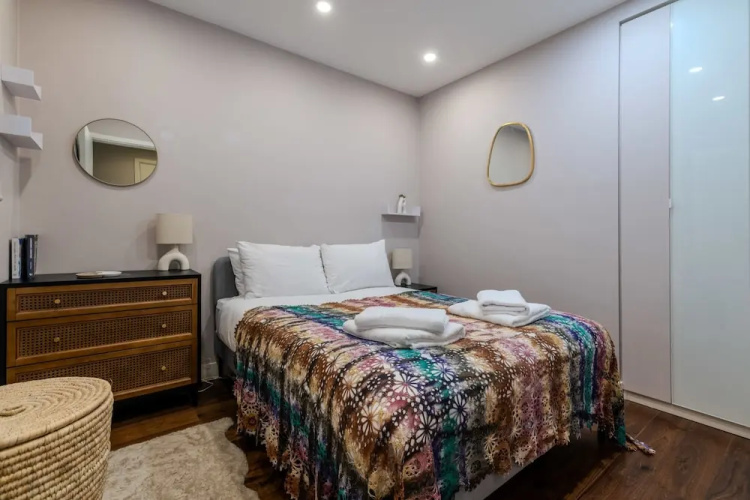 Beautiful Canal-side Flat in Hackney