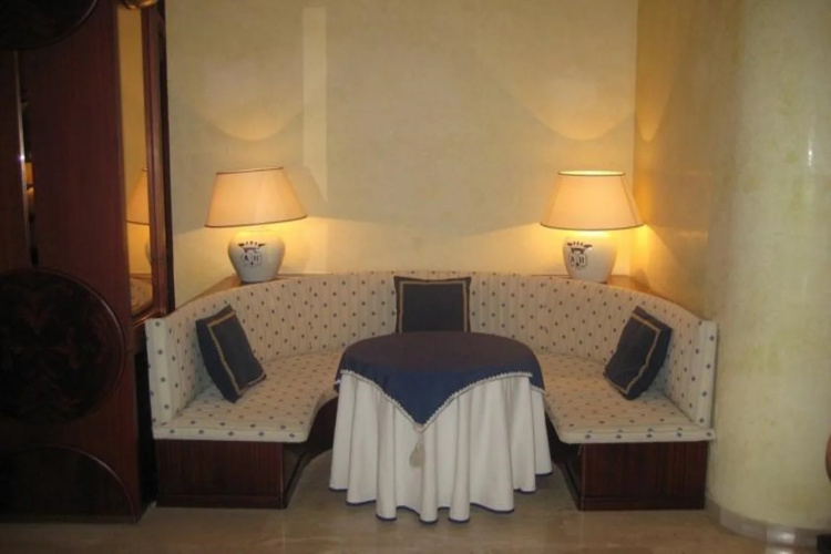 Hotel Anthony