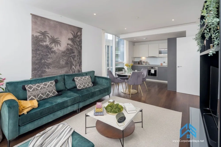 2 Bedrooms Luxury Apartment with balcony and with river view