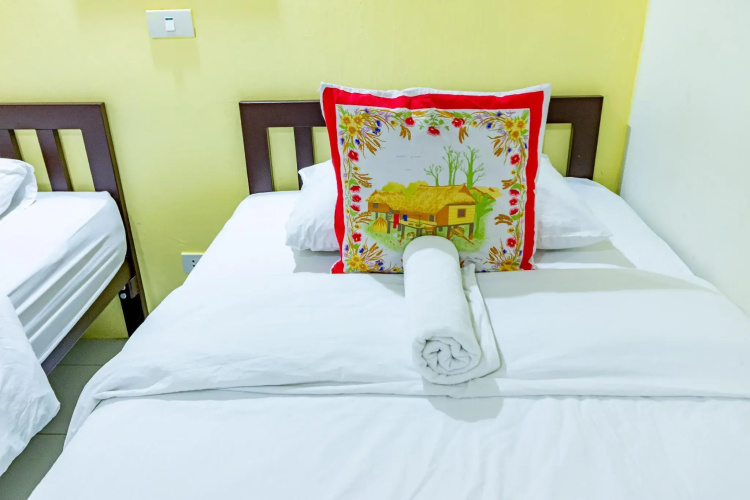 Sleep Dee Hostel