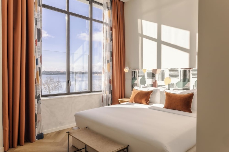 1 Bedroom Standard Duplex room with balcony and with bay view