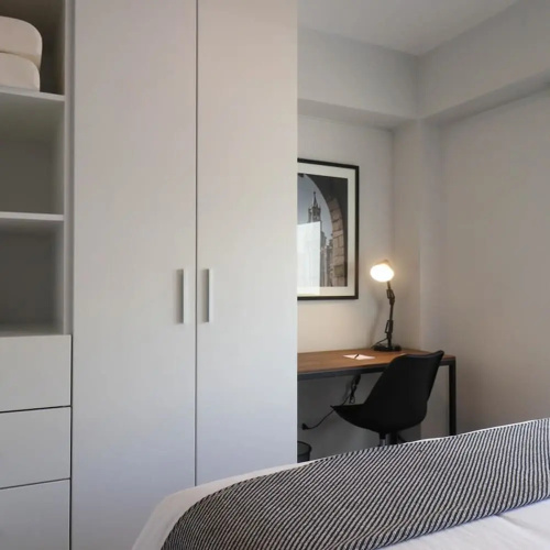 w Authentic 2BR in Miraflores