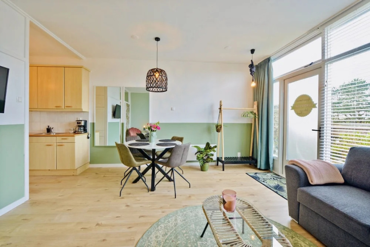 Amsterdam Beach Apartments