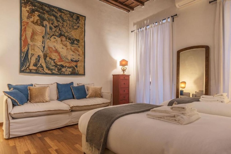 2 Bedrooms Apartment