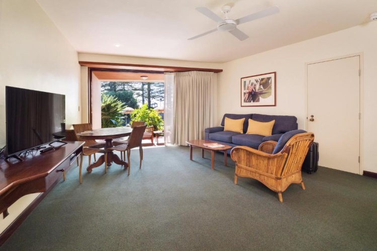 Classic Double Suite with pool view