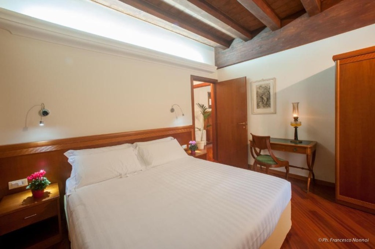 With Terrace Suite