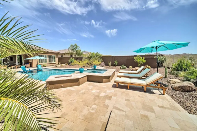 Resort-style Pool & Spa: Upscale Goodyear Home