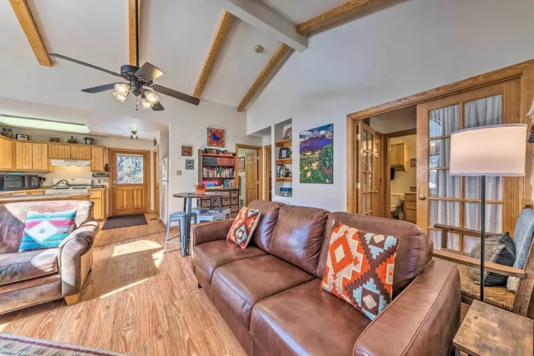 Charming 'coppertop' Cloudcroft Cabin: 3 Mi to Ski