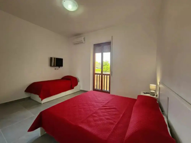 Cozy Apartment Near Alghero's Seafront