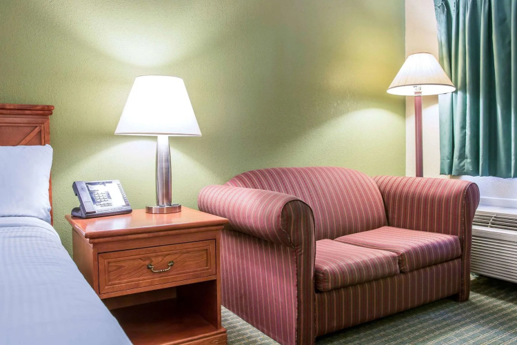 Rodeway Inn Grand Haven