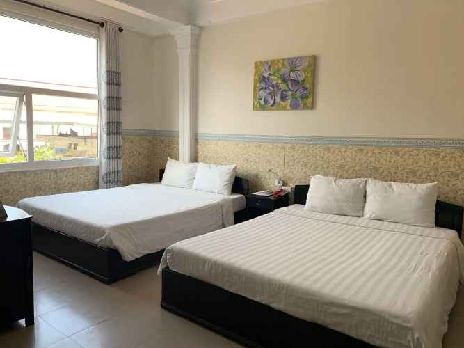 Jade Hotel