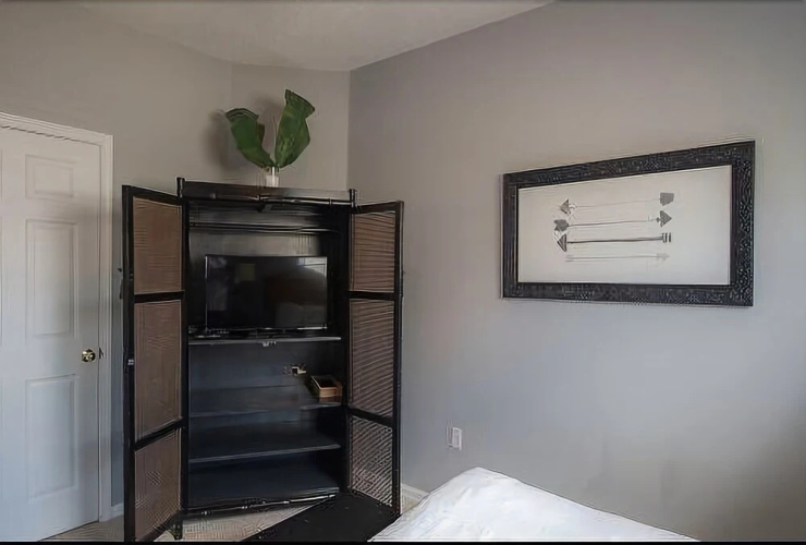 Legacy 2102 - 3 Br Condo