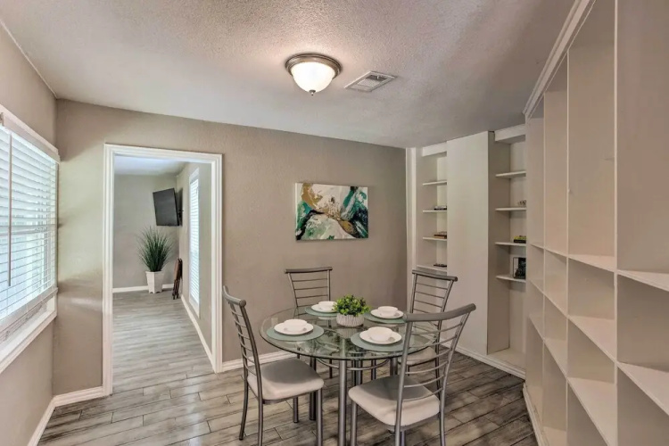 Walk to At&t Stadium: Arlington Home w/ Yard!
