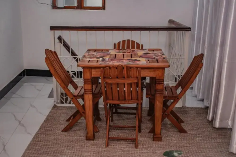 Darajani Apartment