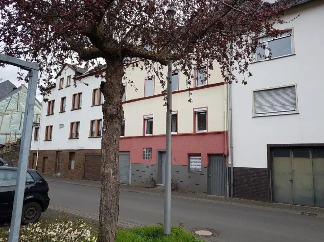 3 Bedrooms Apartment
