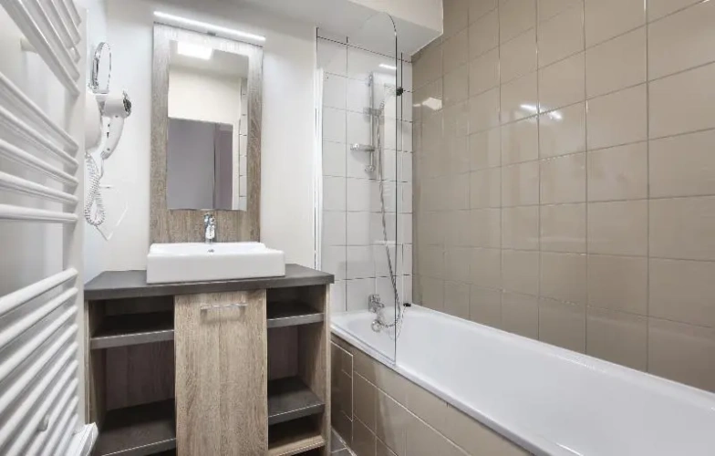 1 Bedroom Quadruple Apartment with balcony