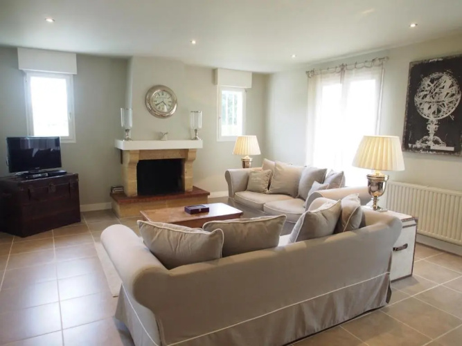 La Villa a Chateau Franc-Daut Sleeps 6