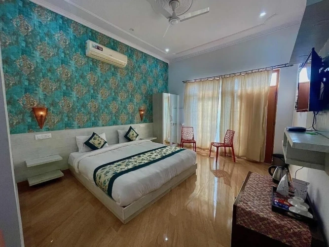 Standard Double room with balcony and with garden view