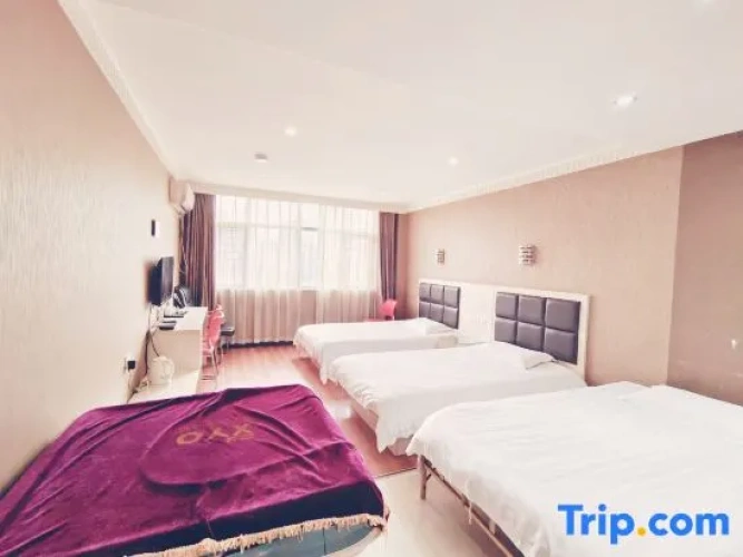 Economy Triple room