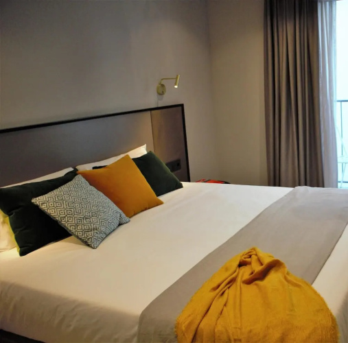 Hotel Torrent
