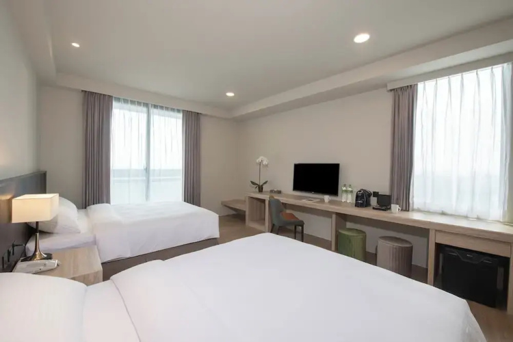 Floramos Hotel
