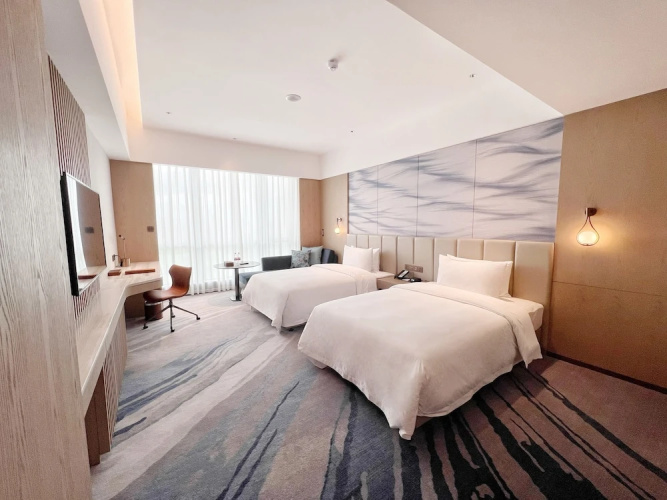 White Swan VYV Hotel