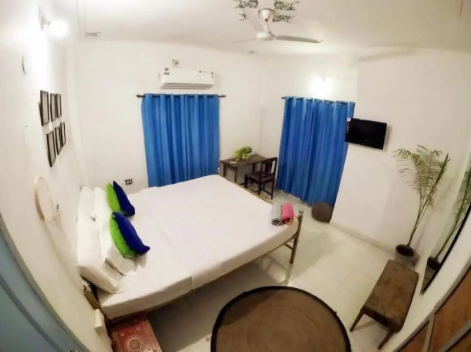 The Hostel Crawl